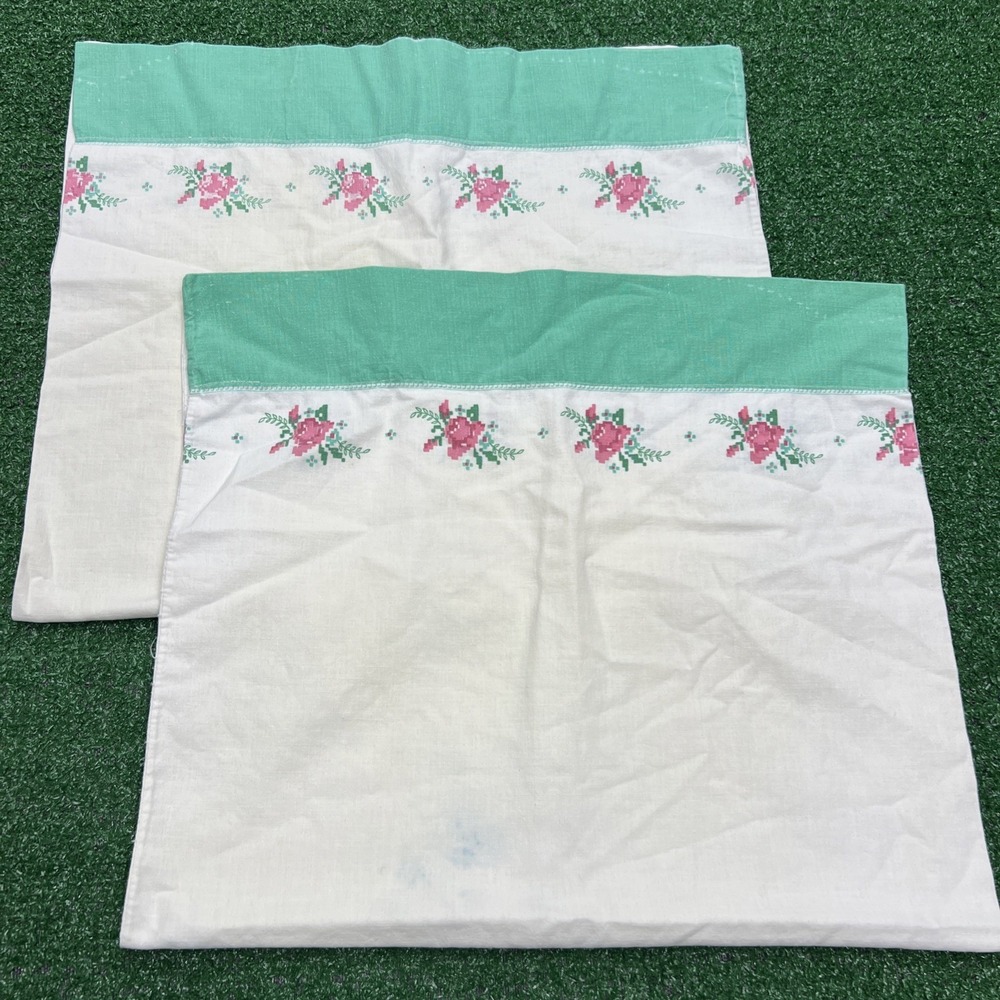 VTG Pink Roses On Off White & Green Pillowcases Lot Of 2 See Pictures